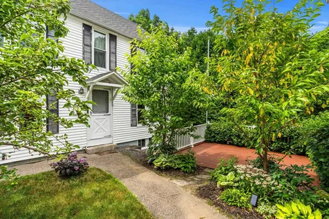 17 Cliff Street Somersworth NH 03878