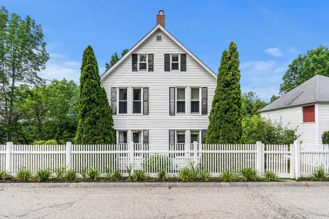 17 Cliff Street Somersworth NH 03878