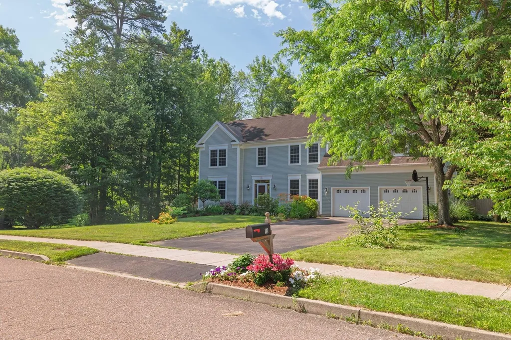 49 Sydney Drive Essex VT 05452