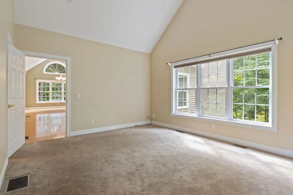 29 Vineyard Drive Stratham NH 03885