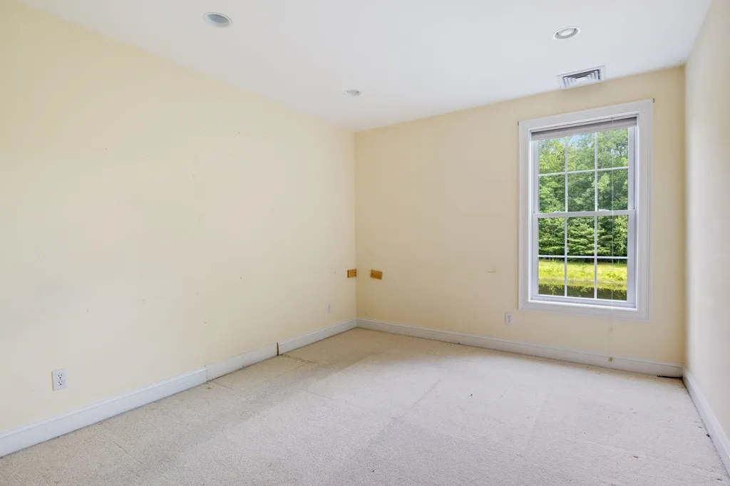 29 Vineyard Drive Stratham NH 03885
