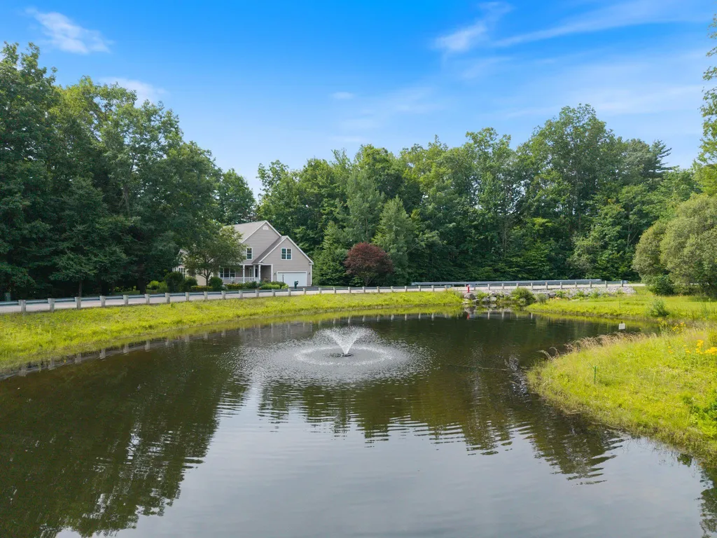 29 Vineyard Drive Stratham NH 03885