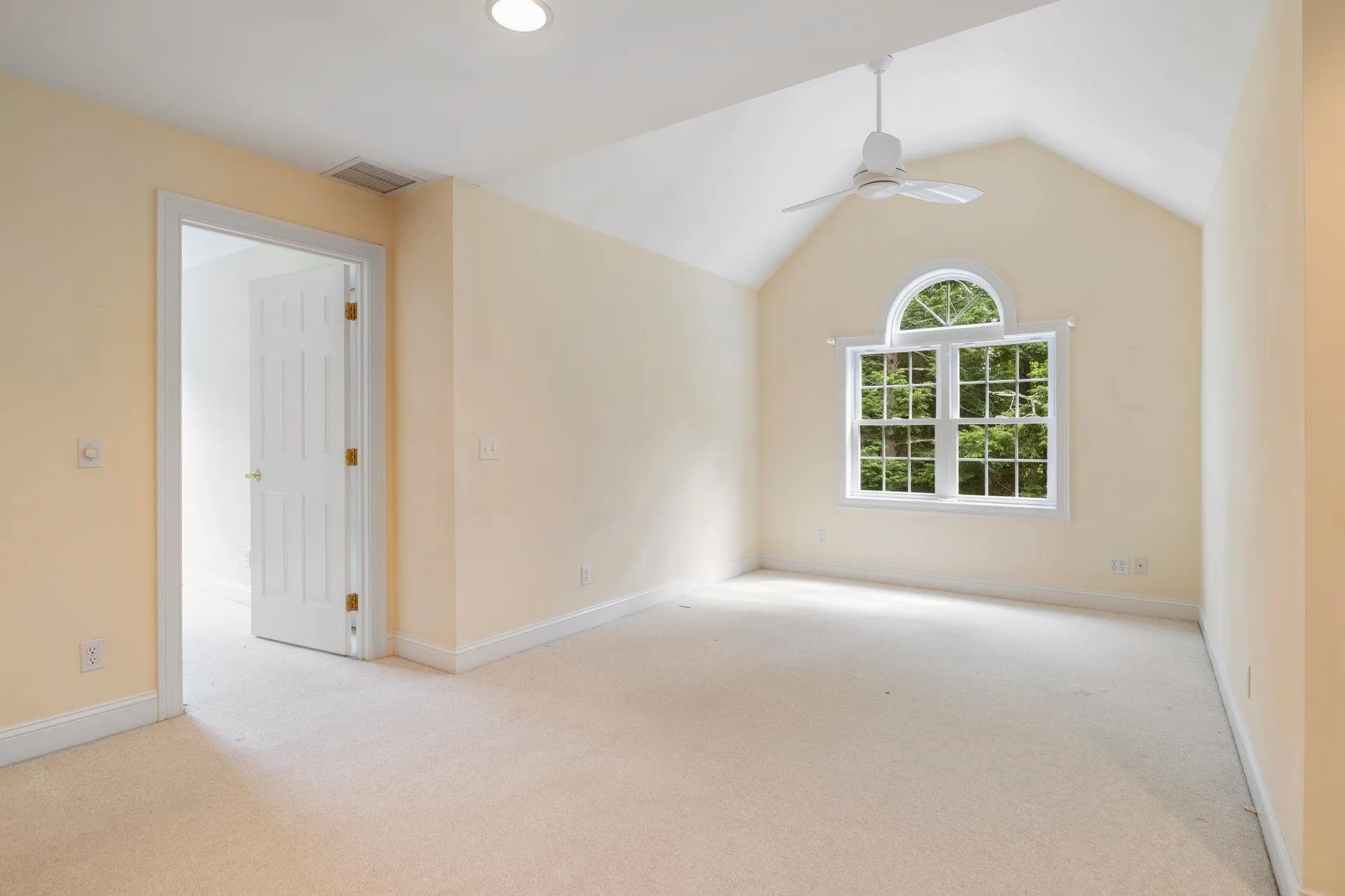 29 Vineyard Drive Stratham NH 03885