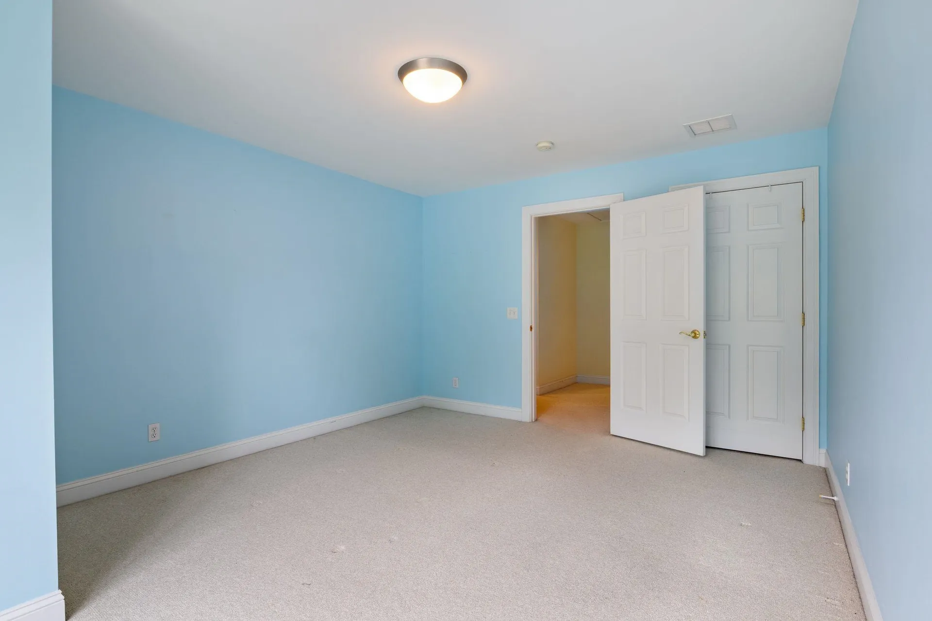 29 Vineyard Drive Stratham NH 03885