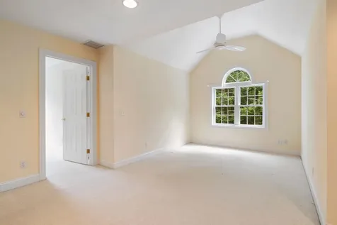 29 Vineyard Drive Stratham NH 03885