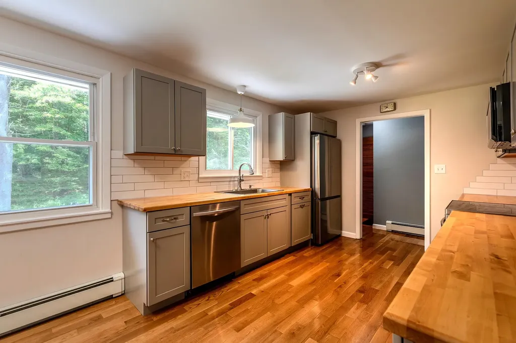 107 Colbrook Drive Arlington VT 05250