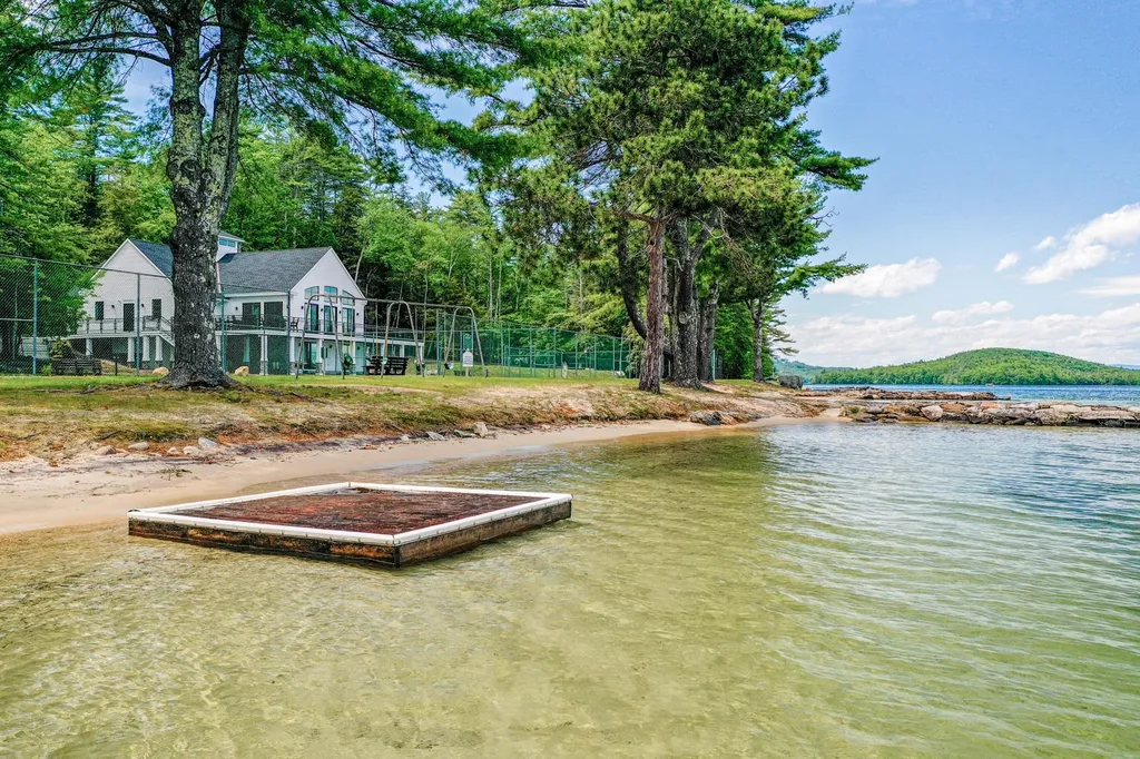 138 Summit Avenue Gilford NH 03249