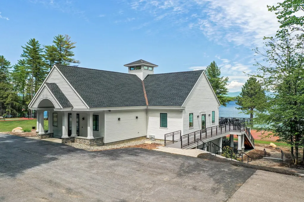 138 Summit Avenue Gilford NH 03249