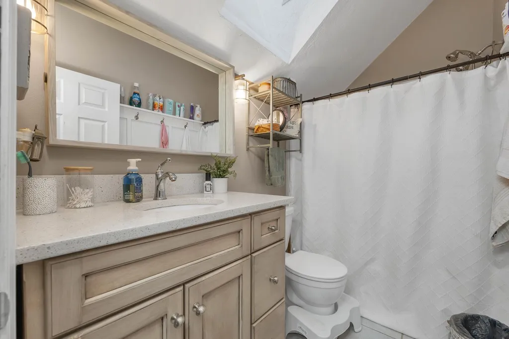 138 Summit Avenue Gilford NH 03249