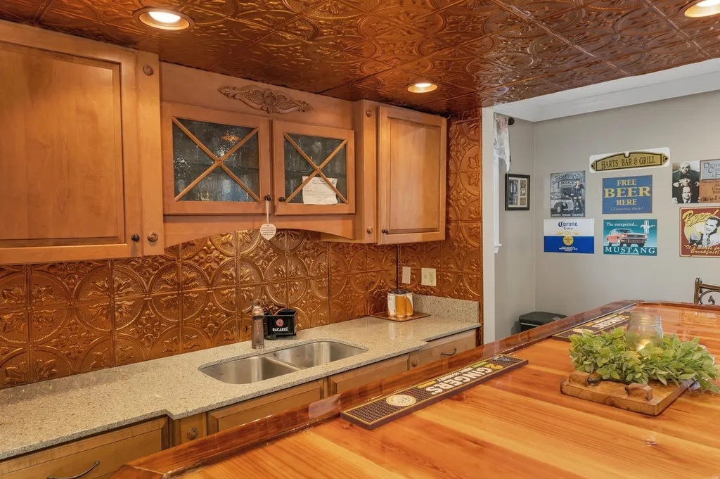138 Summit Avenue Gilford NH 03249