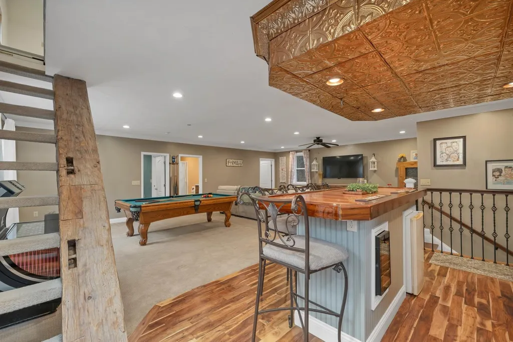 138 Summit Avenue Gilford NH 03249