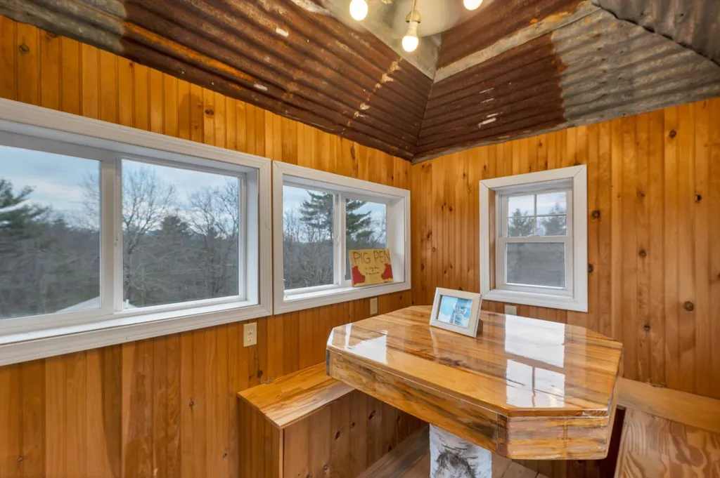 138 Summit Avenue Gilford NH 03249