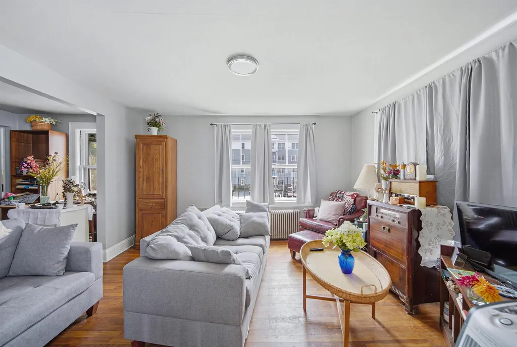 15-15 1/2 Marshall Street Nashua NH 03064