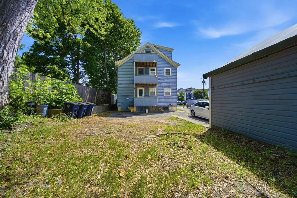 15-15 1/2 Marshall Street Nashua NH 03064