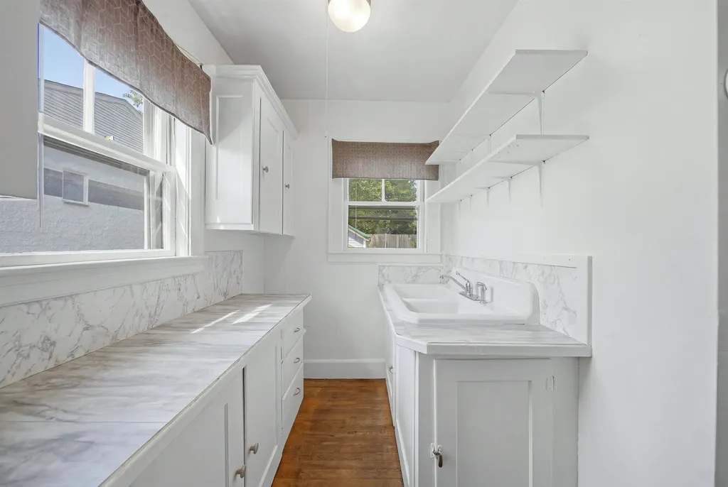 15-15 1/2 Marshall Street Nashua NH 03064