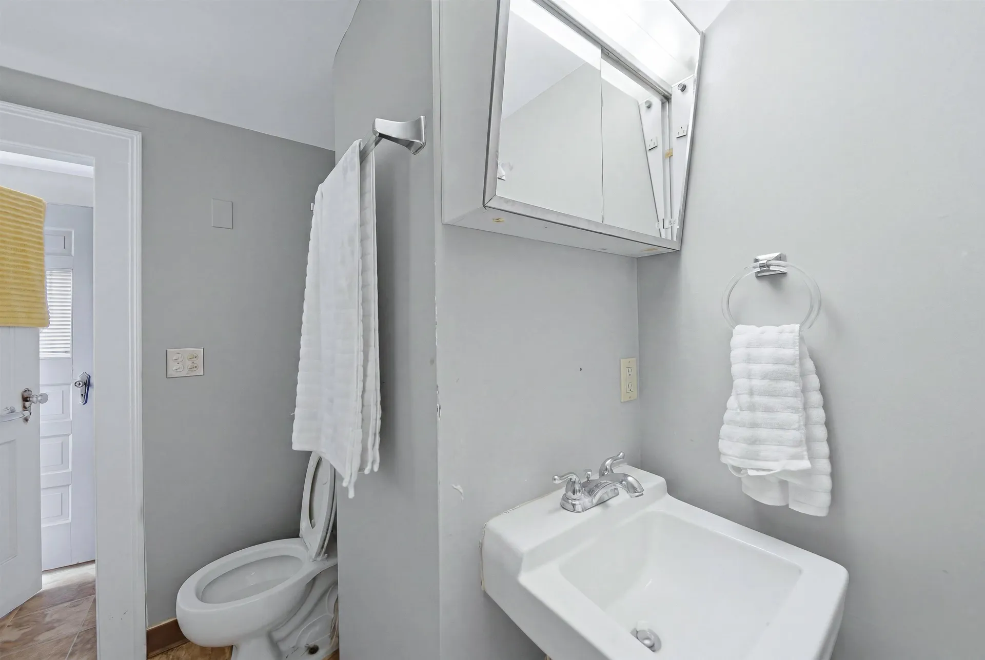 15-15 1/2 Marshall Street Nashua NH 03064