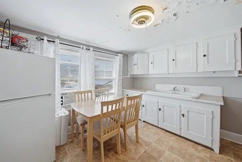 15-15 1/2 Marshall Street Nashua NH 03064