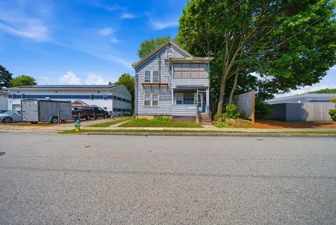 15-15 1/2 Marshall Street Nashua NH 03064