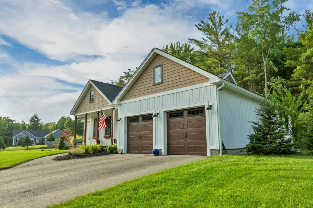 78 Union Wharf Road Tuftonboro NH 03853