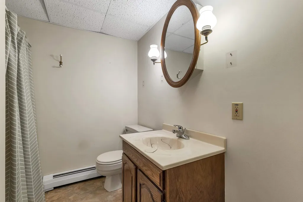 43 Redfield Circle Derry NH 03038