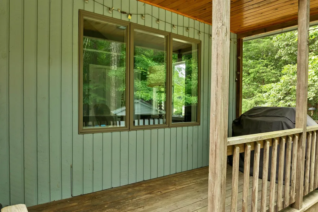 43 Redfield Circle Derry NH 03038