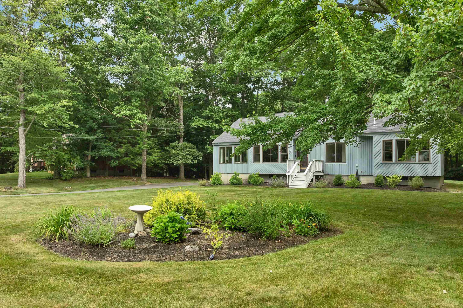 43 Redfield Circle Derry NH 03038