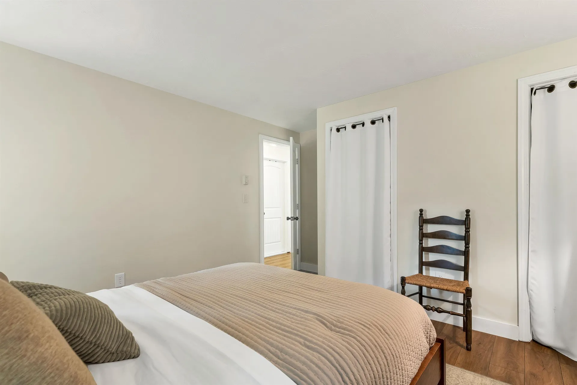 43 Redfield Circle Derry NH 03038
