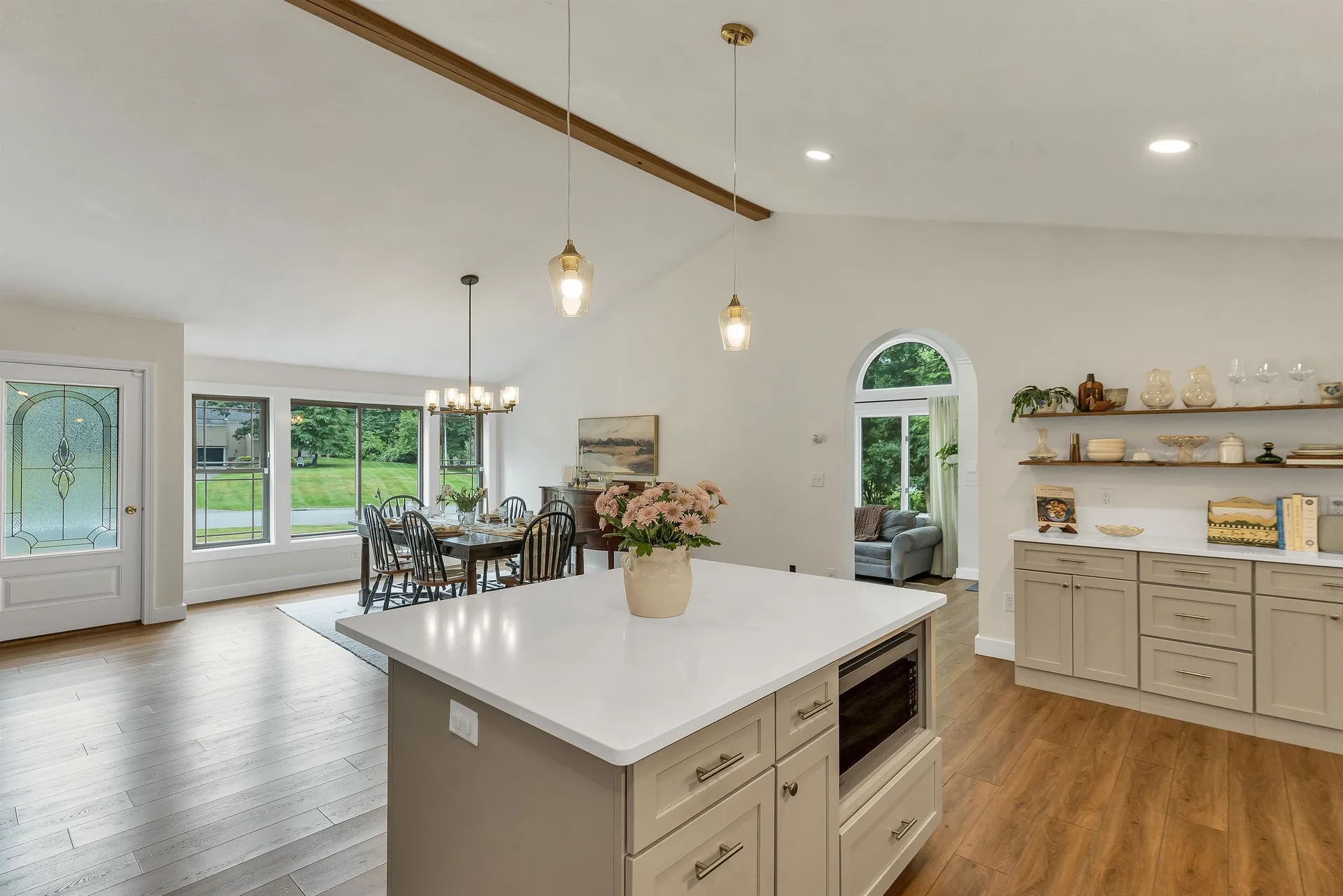 43 Redfield Circle Derry NH 03038