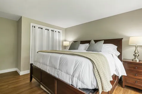 43 Redfield Circle Derry NH 03038