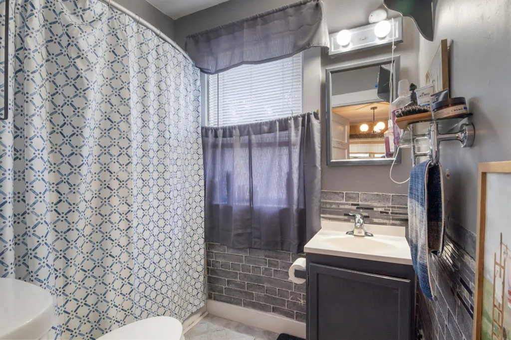53-53A Chestnut Street Rochester NH 03867