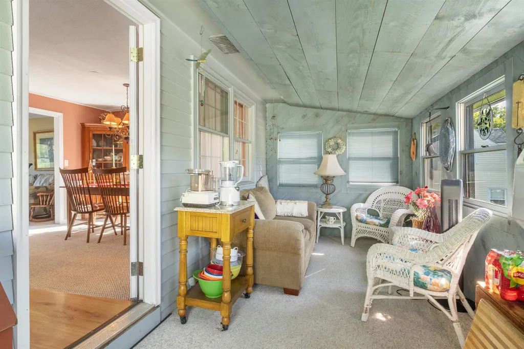 77 Knox Marsh Road Dover NH 03820