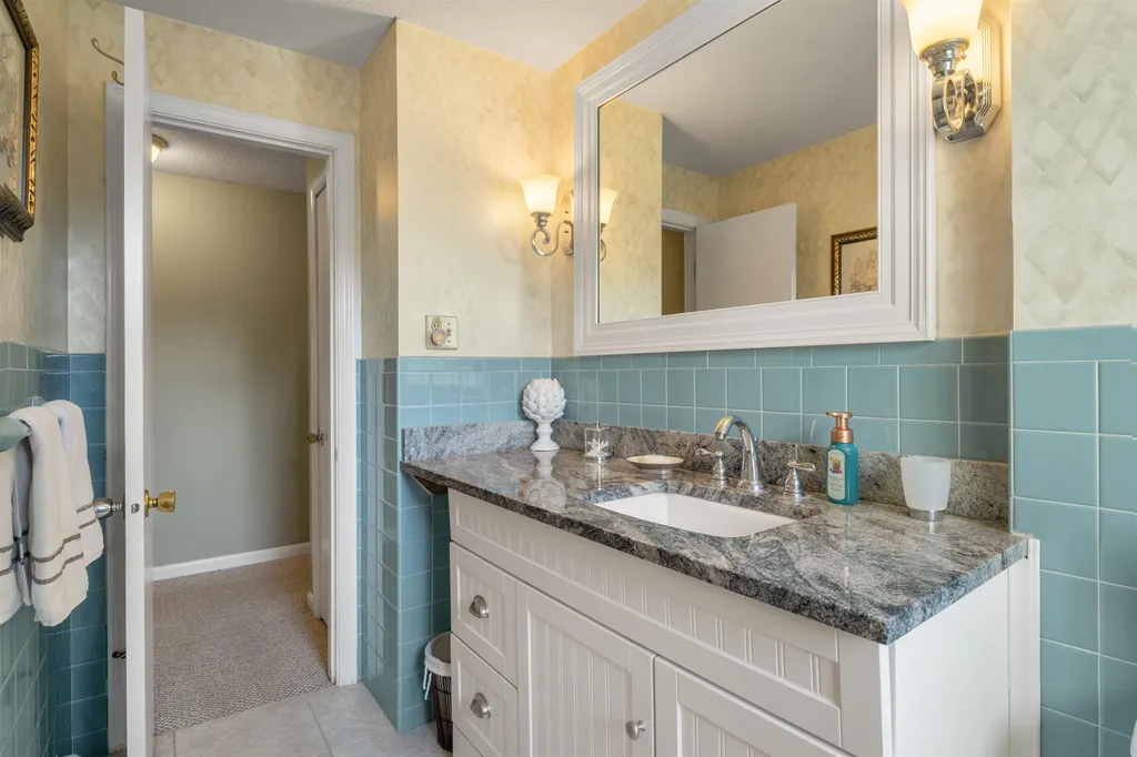 77 Knox Marsh Road Dover NH 03820