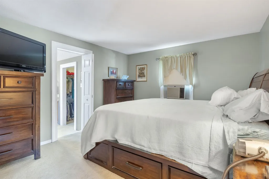 77 Knox Marsh Road Dover NH 03820