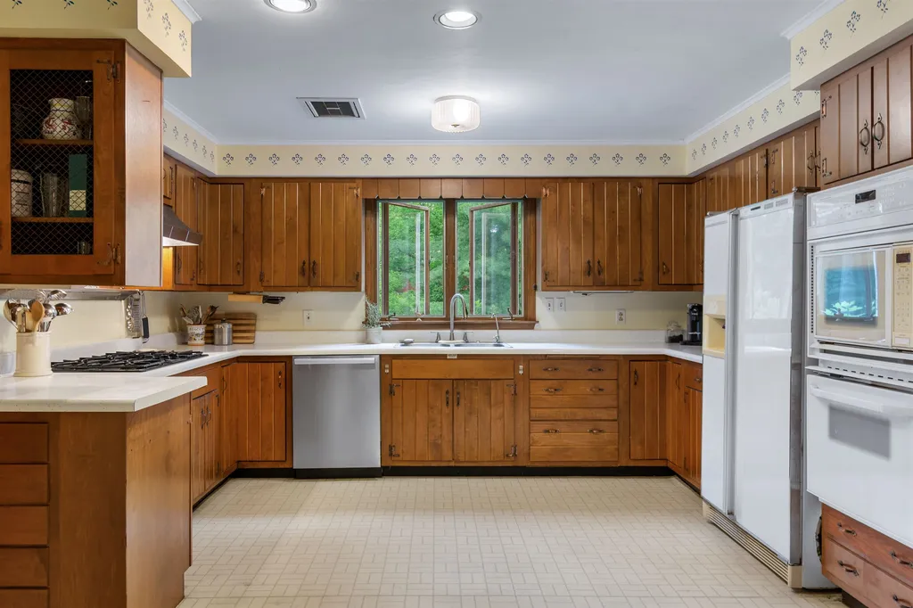 49 Shady Lane Williston VT 05495