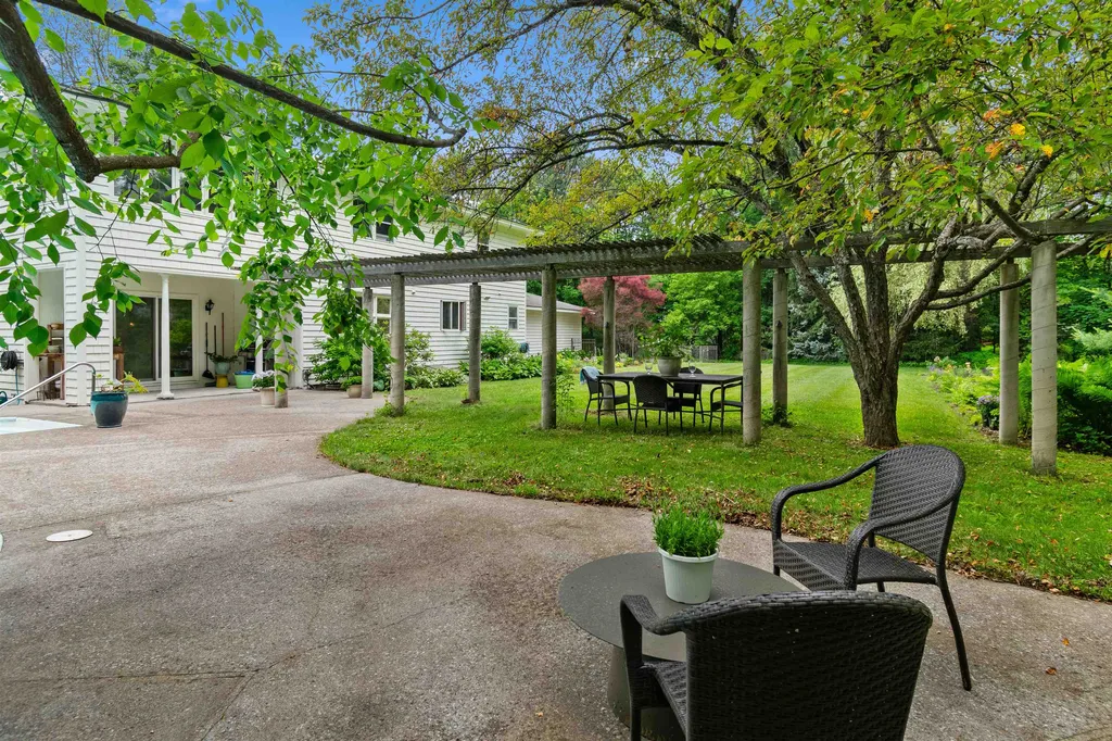49 Shady Lane Williston VT 05495