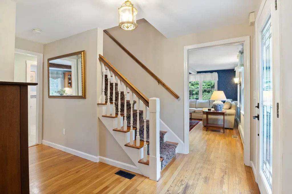 26 Williamsburg Road Amherst NH 03031