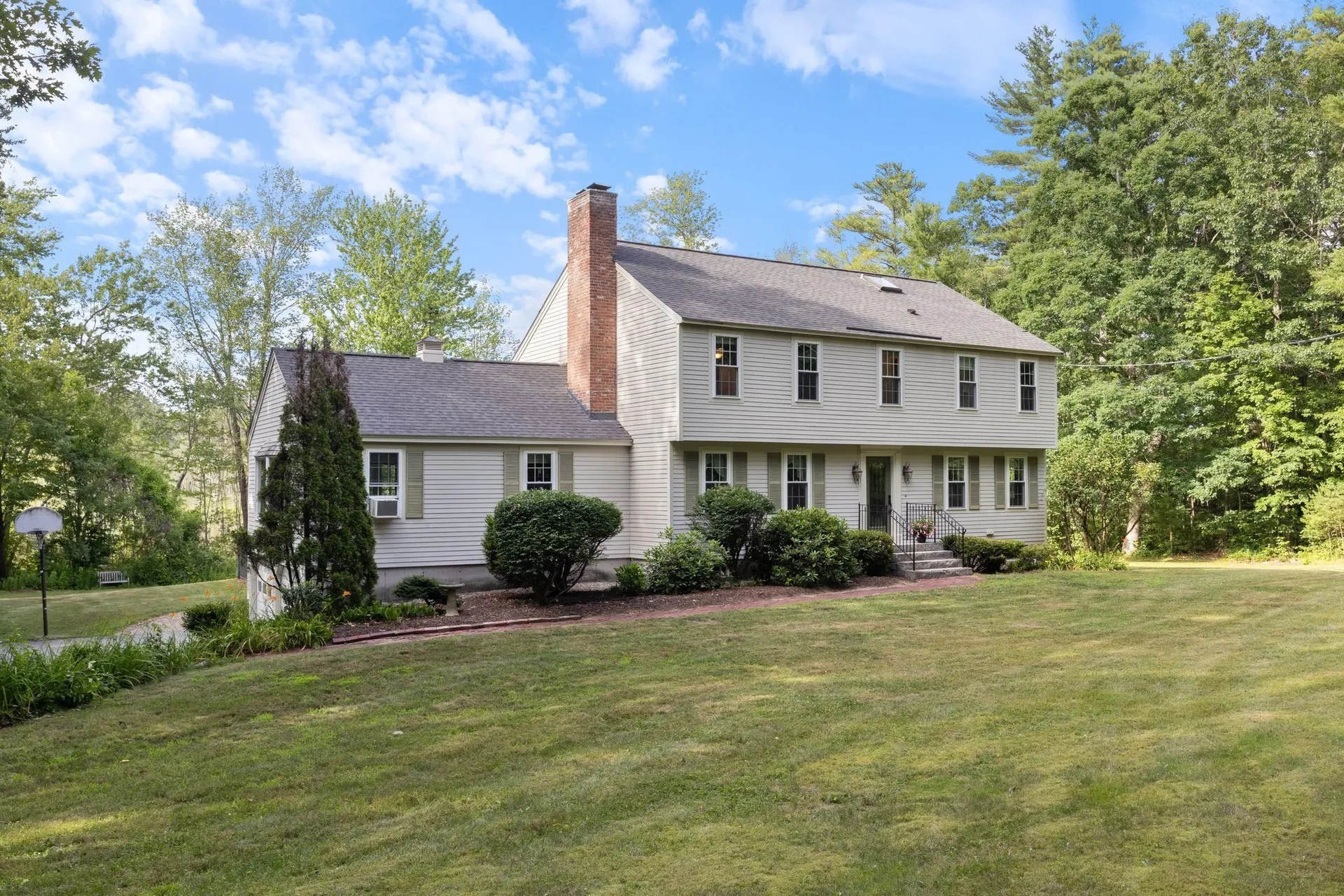 26 Williamsburg Road Amherst NH 03031