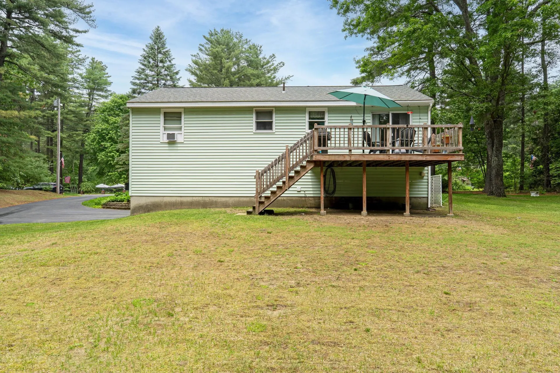 8 Rocky Hill Road Litchfield NH 03052