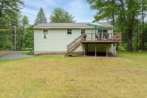 8 Rocky Hill Road Litchfield NH 03052