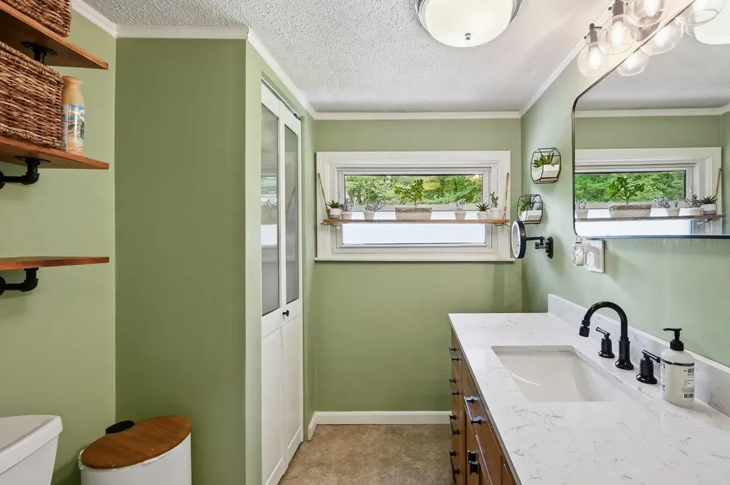 13 Pearl Street Somersworth NH 03878