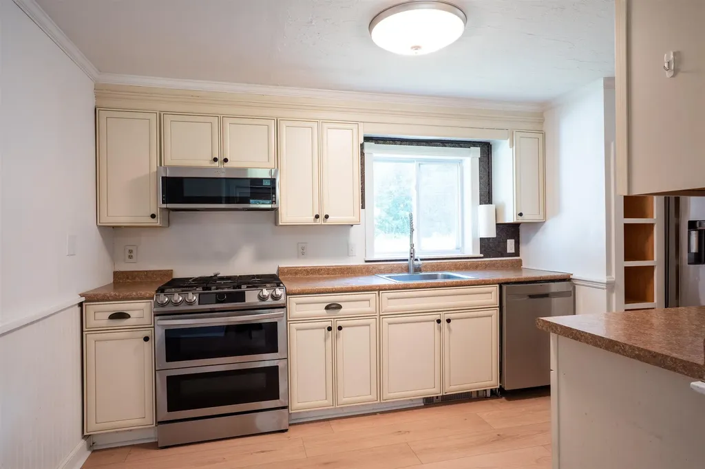 905 New Hampton Road Sanbornton NH 03269