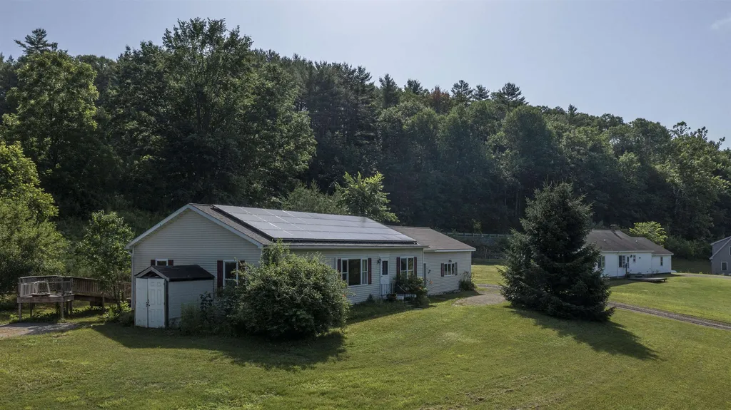100 Riverside Lane Royalton VT 05068