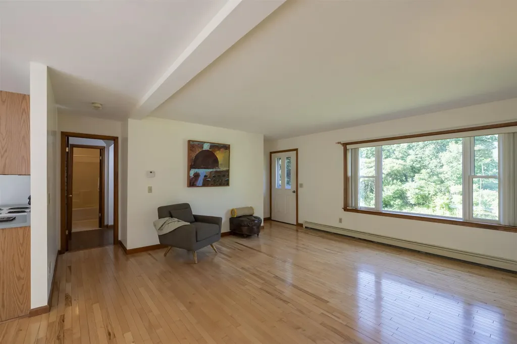 100 Riverside Lane Royalton VT 05068