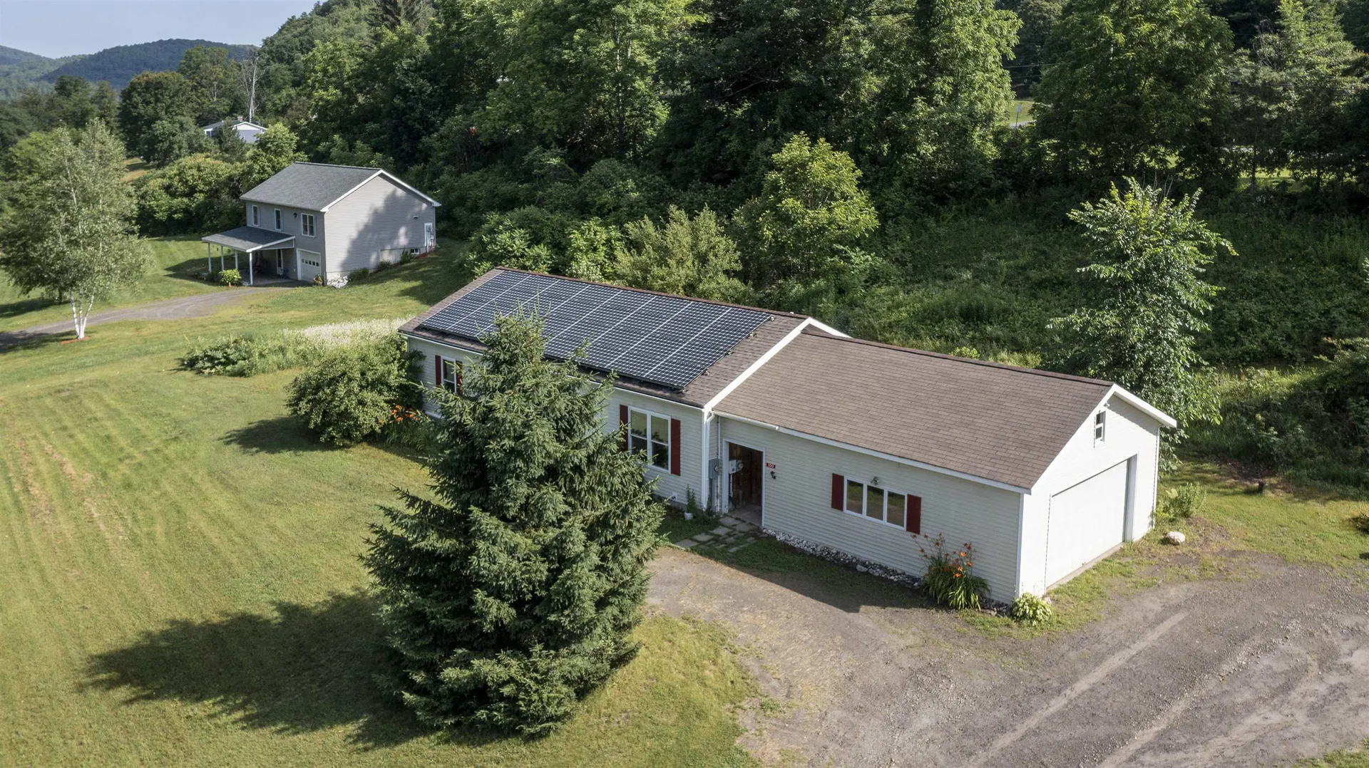 100 Riverside Lane Royalton VT 05068