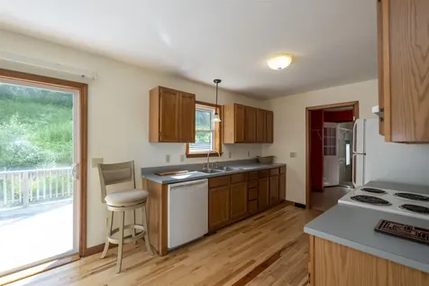 100 Riverside Lane Royalton VT 05068