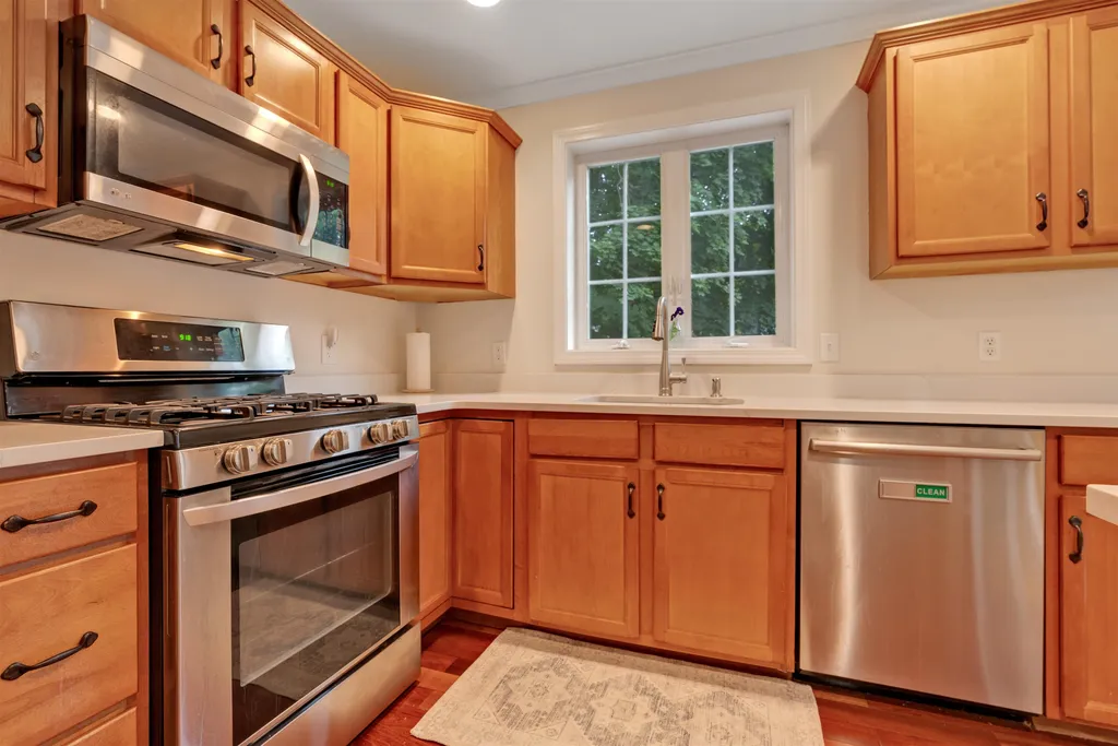 21 Townsend Drive Dover NH 03820