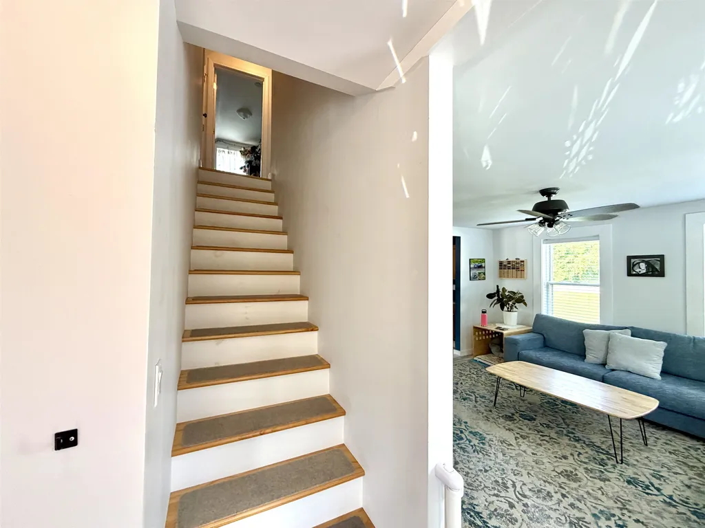 63 Cobblestone Alley Bradford VT 05033