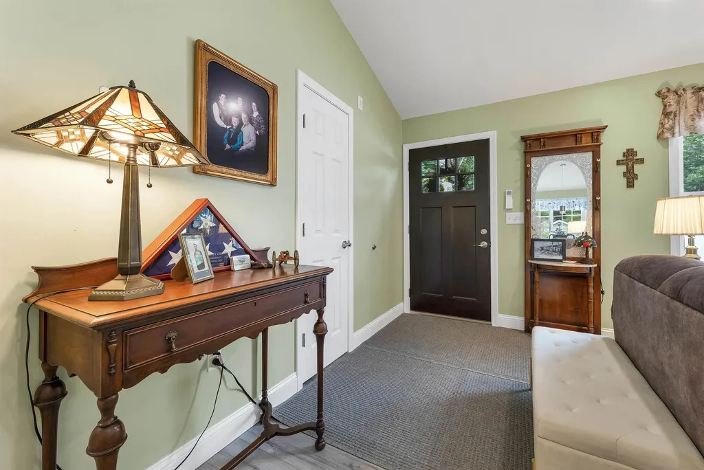 3 Carver Street Franklin NH 03235