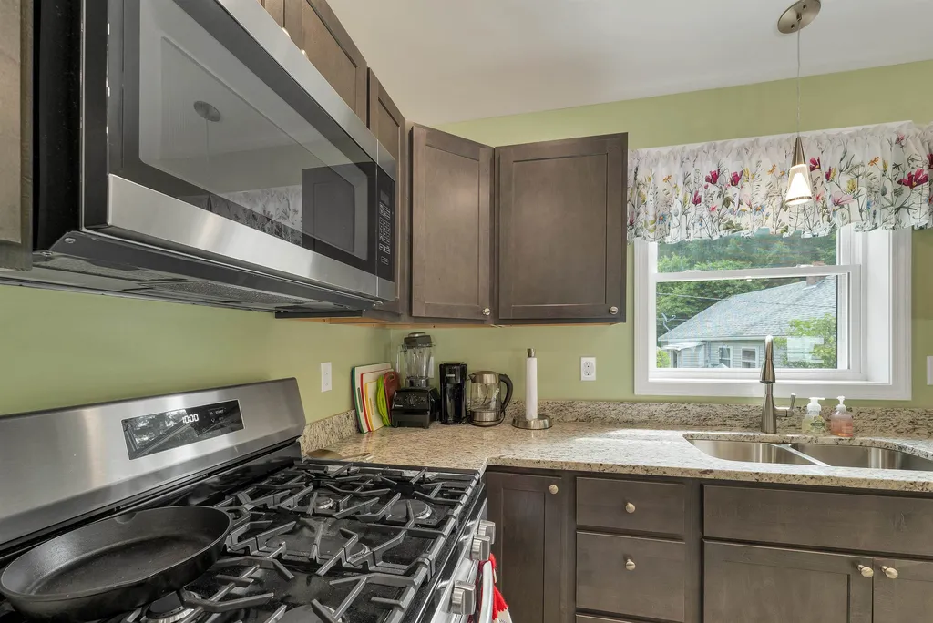 3 Carver Street Franklin NH 03235