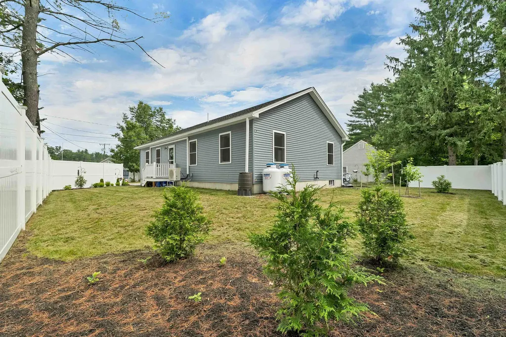 3 Carver Street Franklin NH 03235